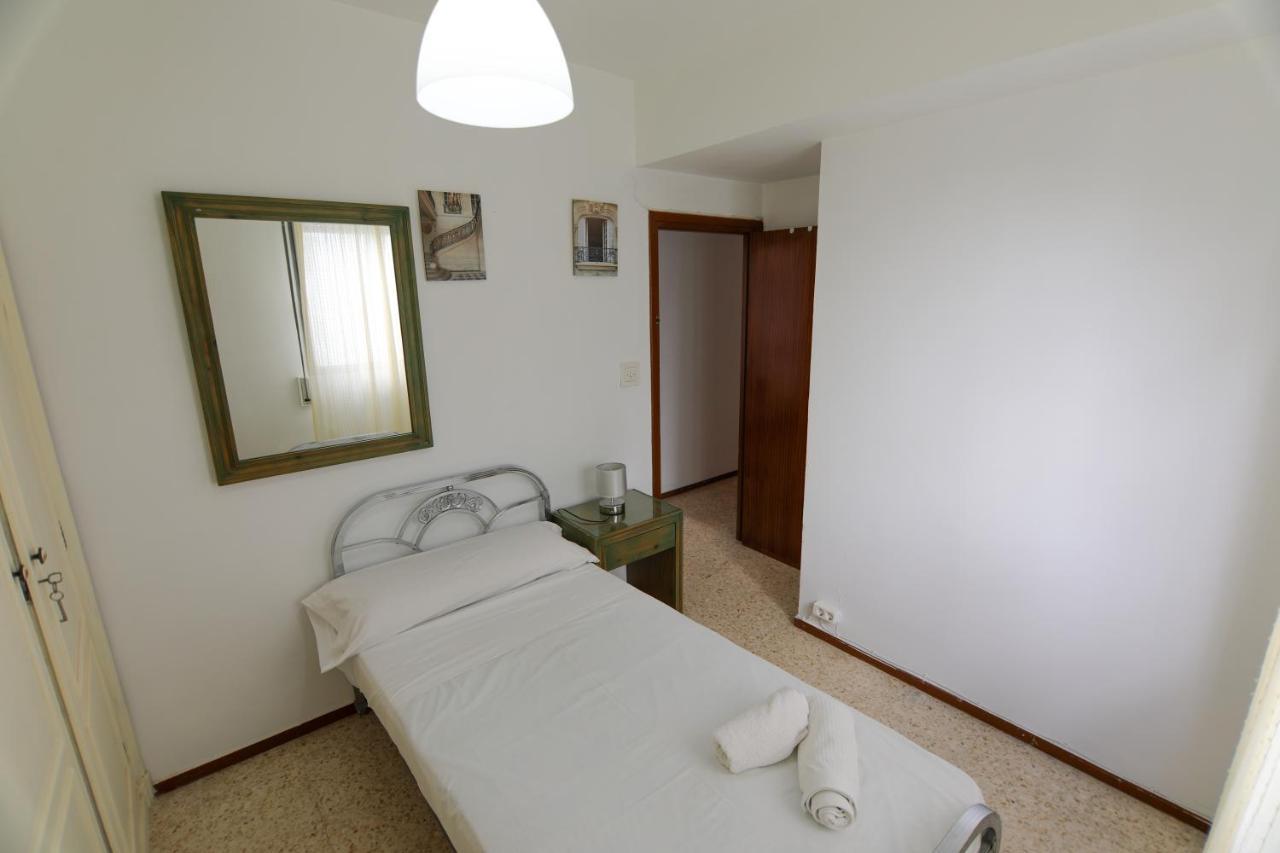Rentalsevilla Apartamento Luminoso Con 3 Dormitorios Екстериор снимка
